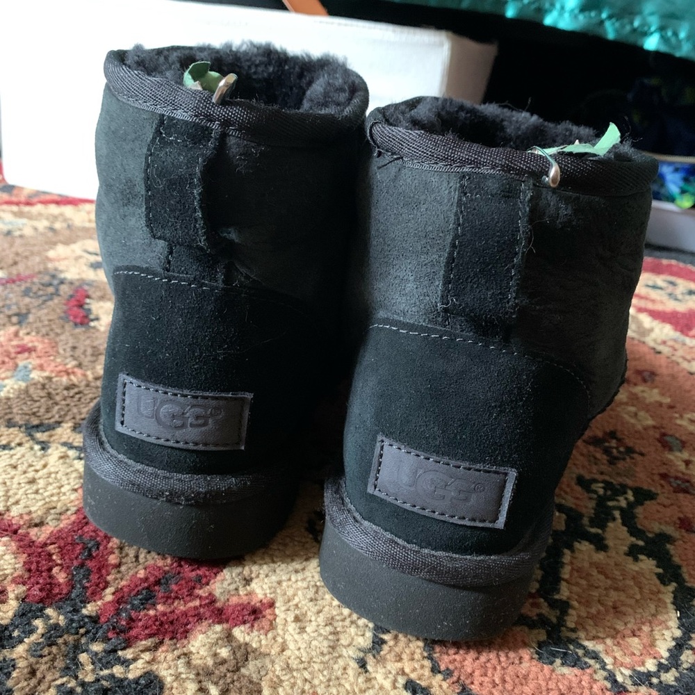 Black Uggs